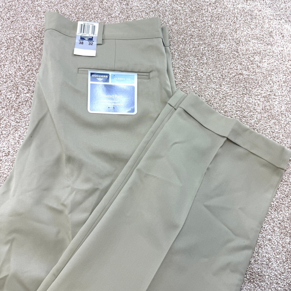 Dockers Classic Fit Pleated Pants Khaki Tan Cuffed Mens 38x32 NEW Work Office
